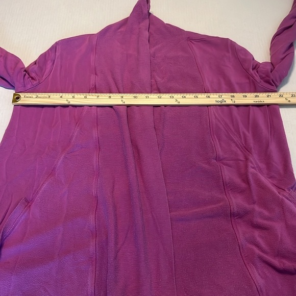 Athleta Pranayama Wrap Victorian Berry Size L - Picture 7 of 13